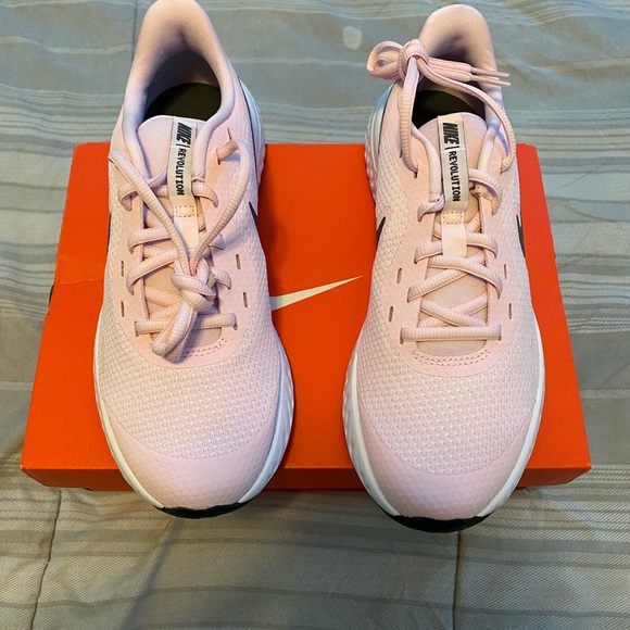 Nike Revolution 5 (GS) - Picture 4 of 6